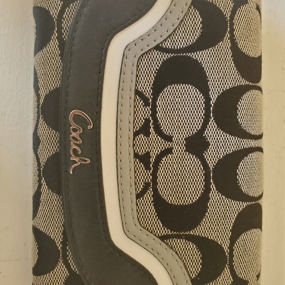 Coach Designer Handbag & Wallet - Picture 4 of 7